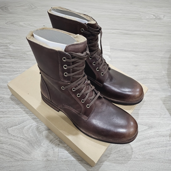 NEW NWT UGG Australia Men's Larus Winter Boots Sz 12 Brown - Picture 13 of 13
